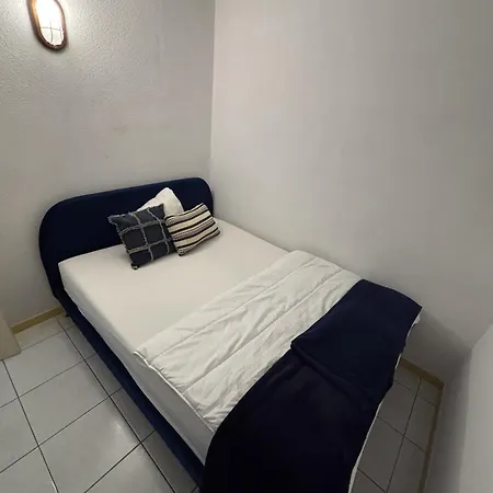 Holiday home Pavillon De Chic Et Moderne *