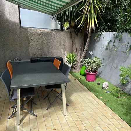 Pavillon De Chic Et Moderne Holiday home *